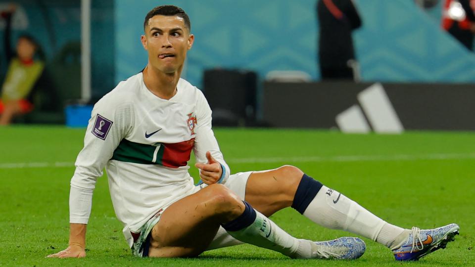 Ku Cristiano Ronaldo đang chơi cho Bồ Đào Nha vs Bosnia và Herzegovina?